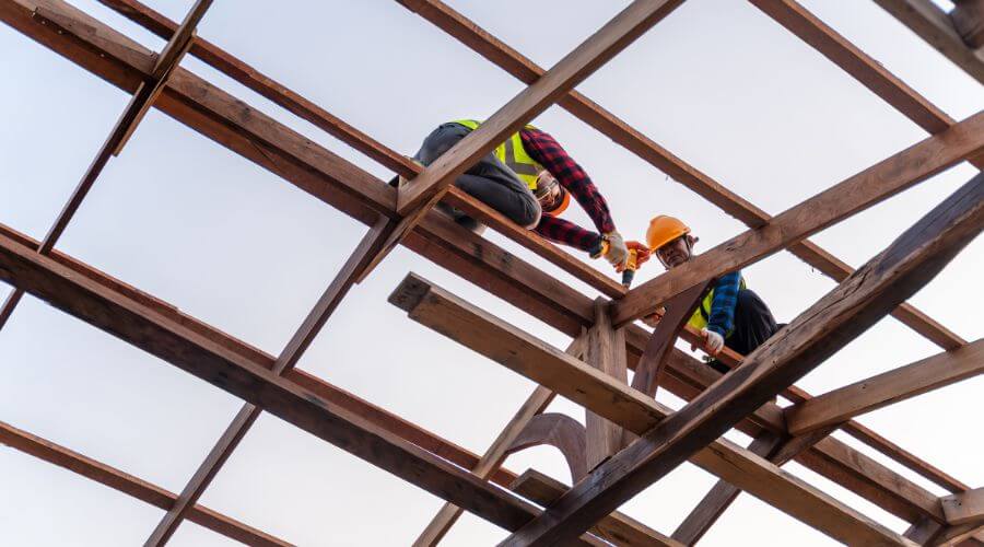 Professional gutter cleaning services in Henry, SD